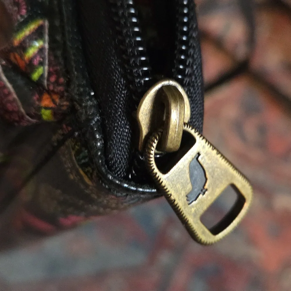 Sakroots Artist Circle Smartphone Crossbody - Picture 6 of 10